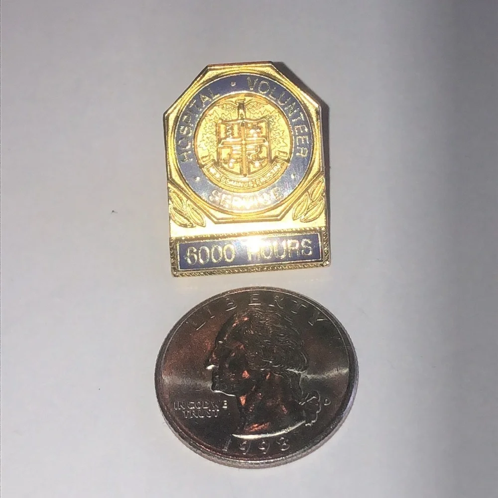 Gold Tone and Blue Hospital Volunteer Service 6000 Hours Vintage Pin